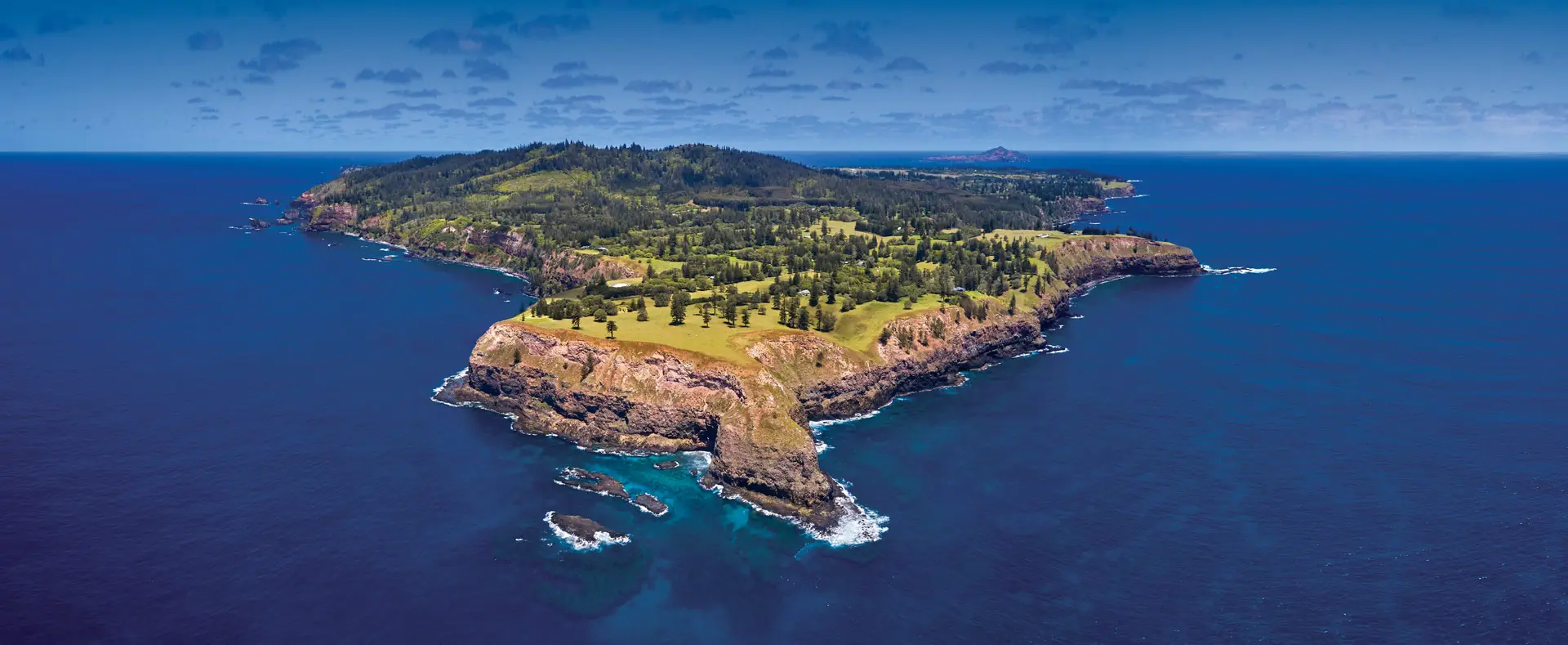 Robin_Nisbet_NorfolkIsland_Aerial1920px